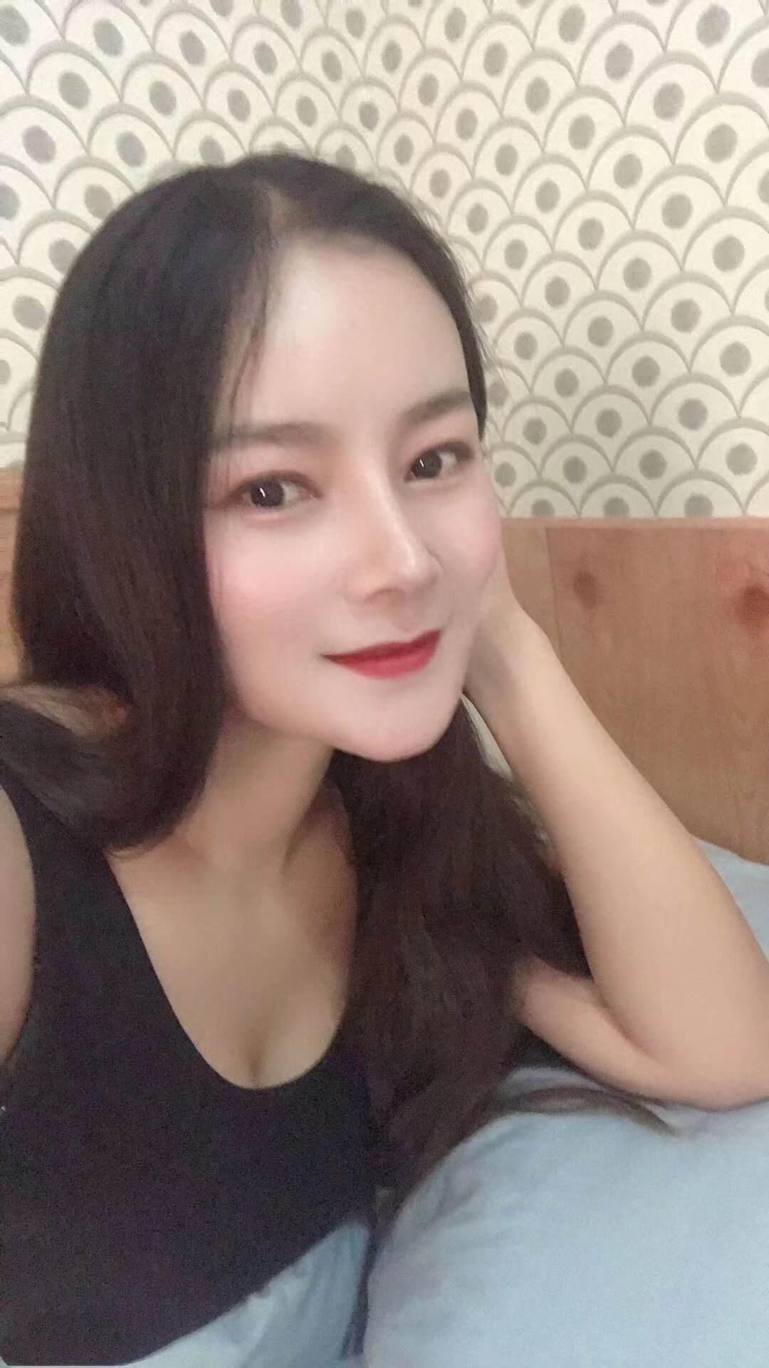 丽丽.jpeg