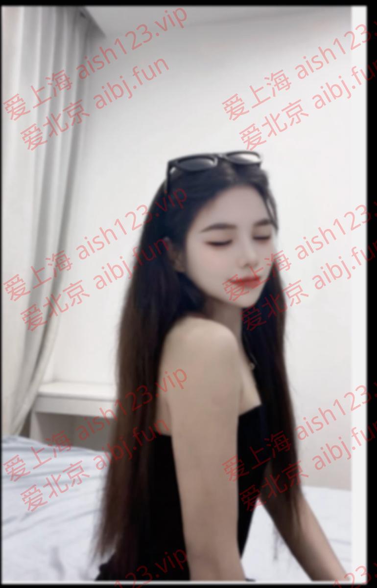 182132kzjpu3dxdcuguugs.jpg